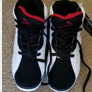 Kid's Shaq Pivot. Condition is New